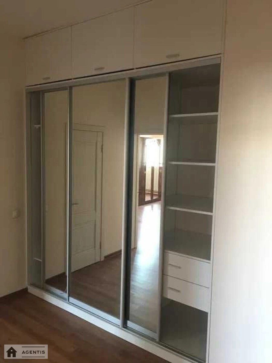 Сдам квартиру 2 комнаты, 82 m², 12 эт./24 этажа. 72, Антоновича вул. (Горького), Киев. 