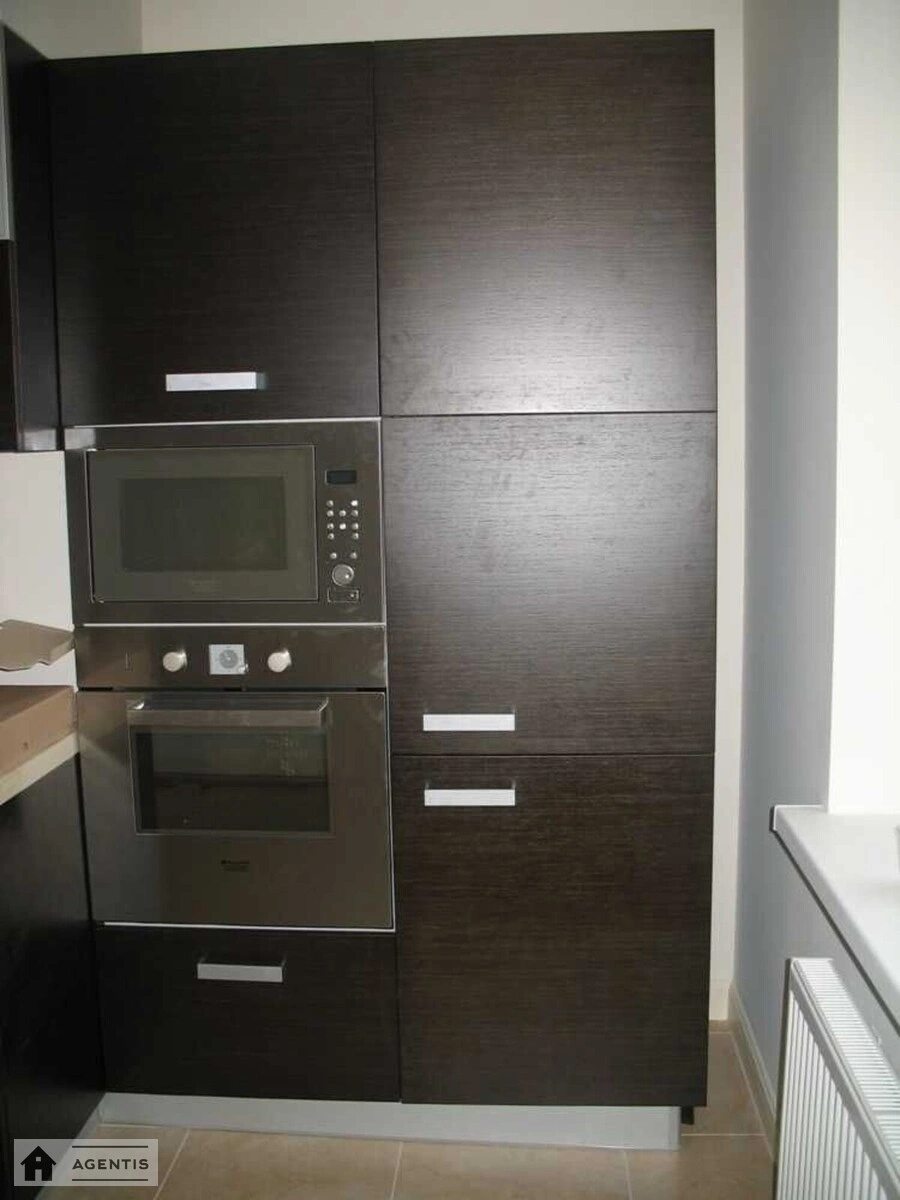 Apartment for rent 4 rooms, 155 m², 4th fl./8 floors. 30, Schekavytcka 30, Kyiv. 