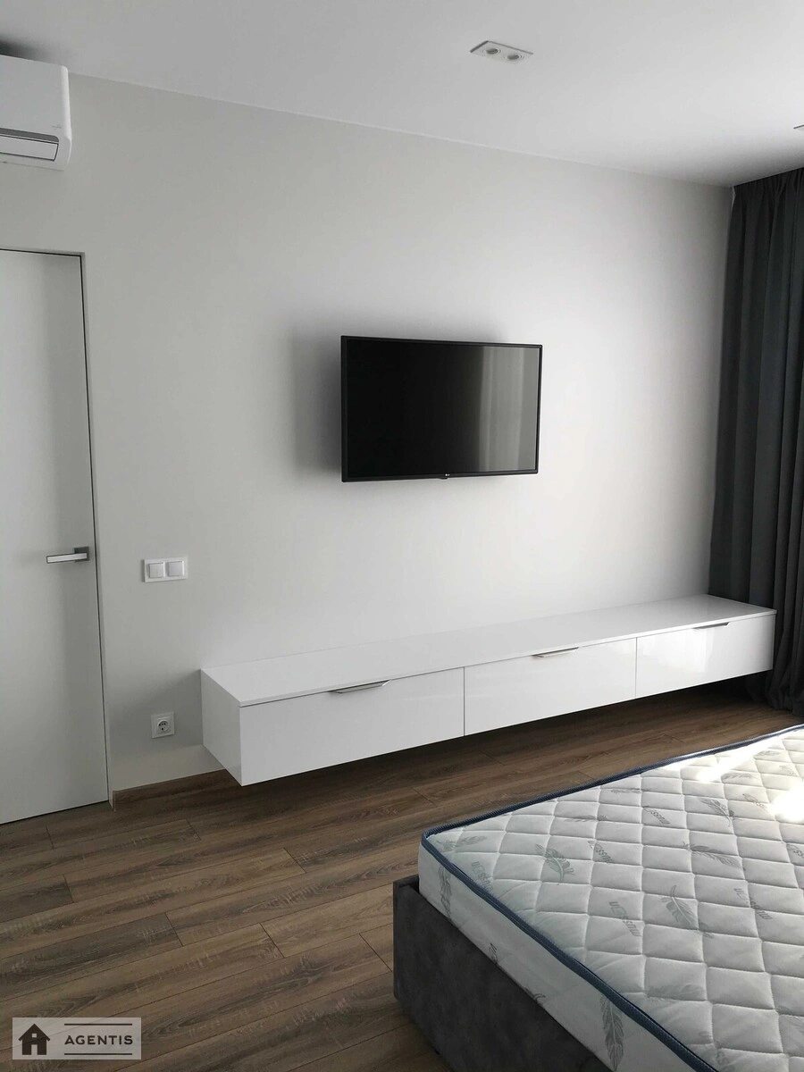 Сдам квартиру 1 комната, 45 m², 13 эт./16 этажей. 24, Михайла Максимовича вул. (Онуфрія Трутенка), Киев. 