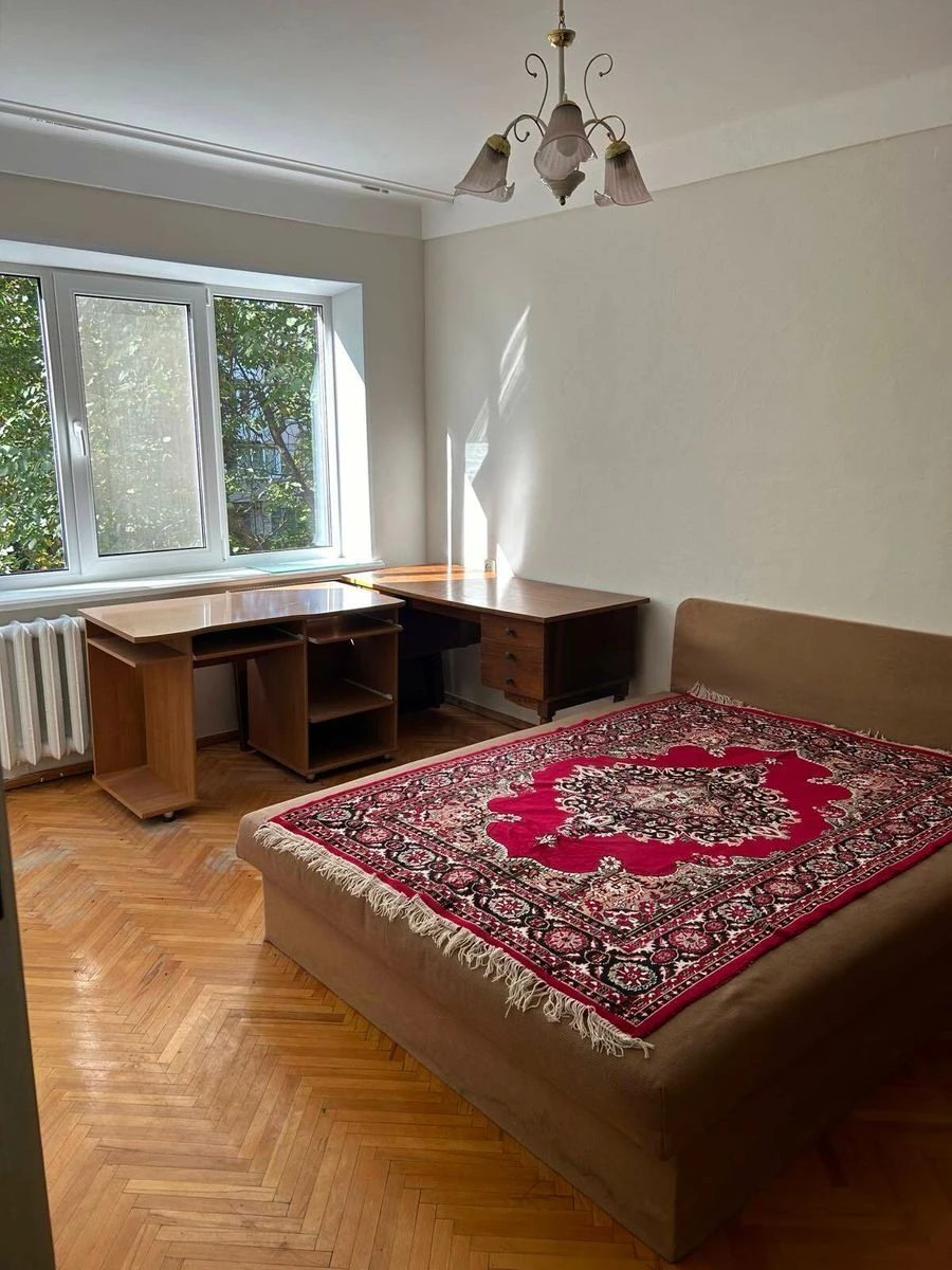 Apartment for rent 3 rooms, 605 m², 4th fl./5 floors. 11, Romana Ratushnoho vul. Volhohradska, Kyiv. 