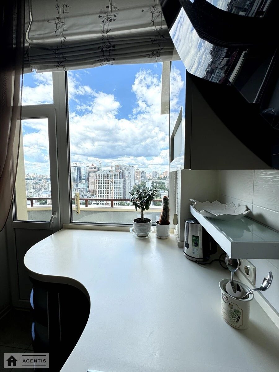 Apartment for rent 3 rooms, 110 m², 20th fl./23 floors. Vasylya Tyutyunnyka vul. Anri Barbyusa, Kyiv. 