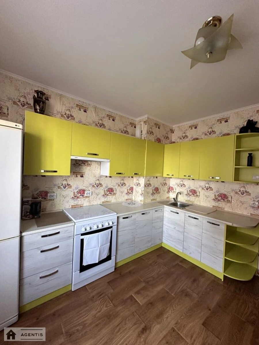 Сдам квартиру 2 комнаты, 65 m², 11 эт./25 этажей. 5, Сергія Данченка вул., Киев. 