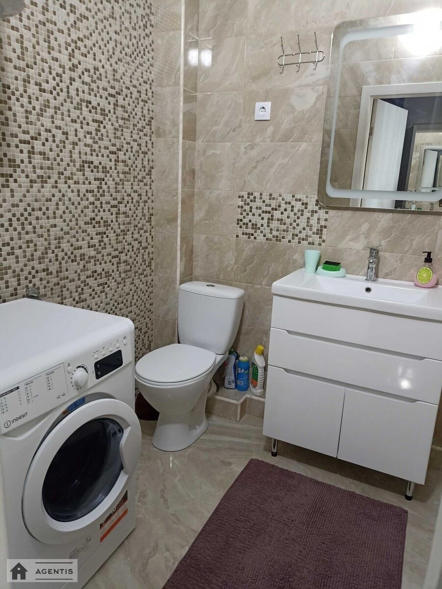 Здам квартиру 1 кімната, 32 m², 5 пов./25 поверхів. 60, Каховська 60, Київ. 