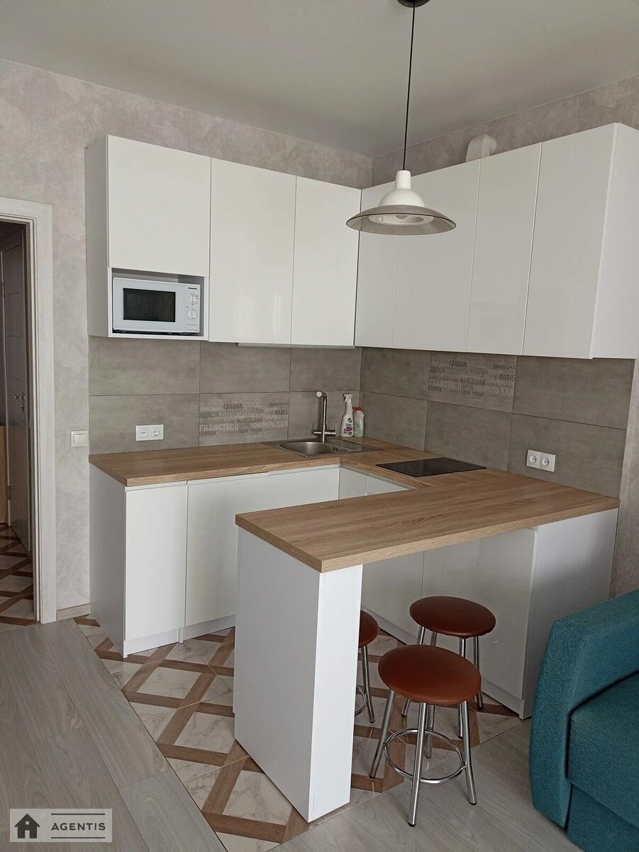 Здам квартиру 1 кімната, 32 m², 5 пов./25 поверхів. 60, Каховська 60, Київ. 