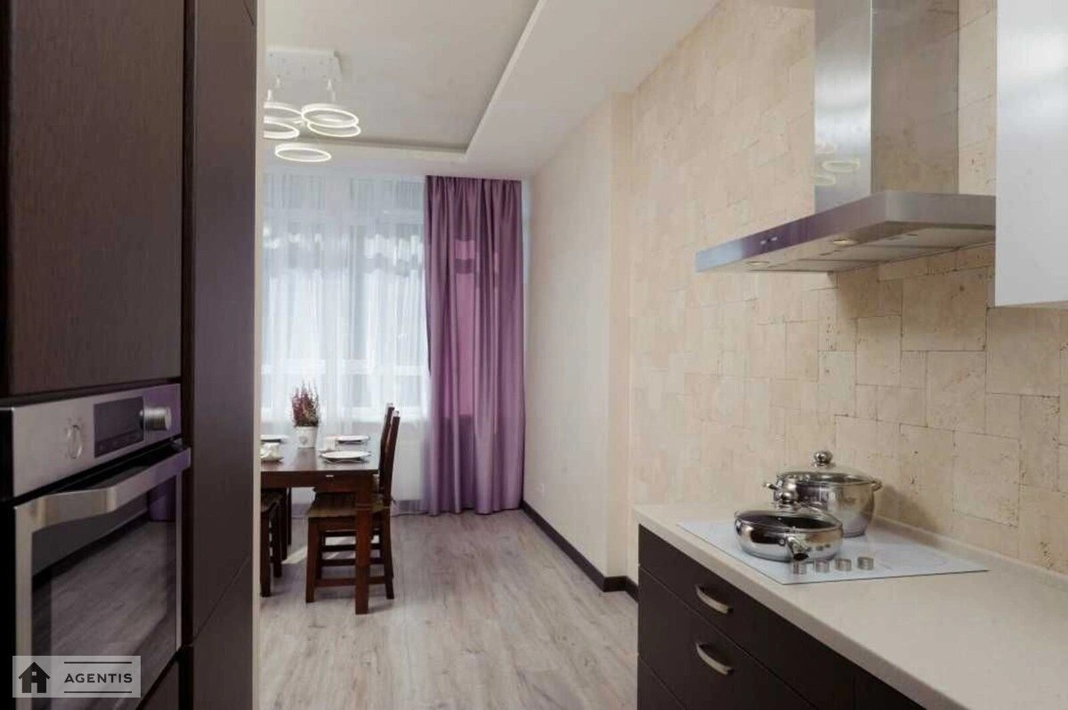 Apartment for rent 2 rooms, 80 m², 17th fl./22 floors. Yevhena Konovaltsya vul. Shchorsa, Kyiv. 