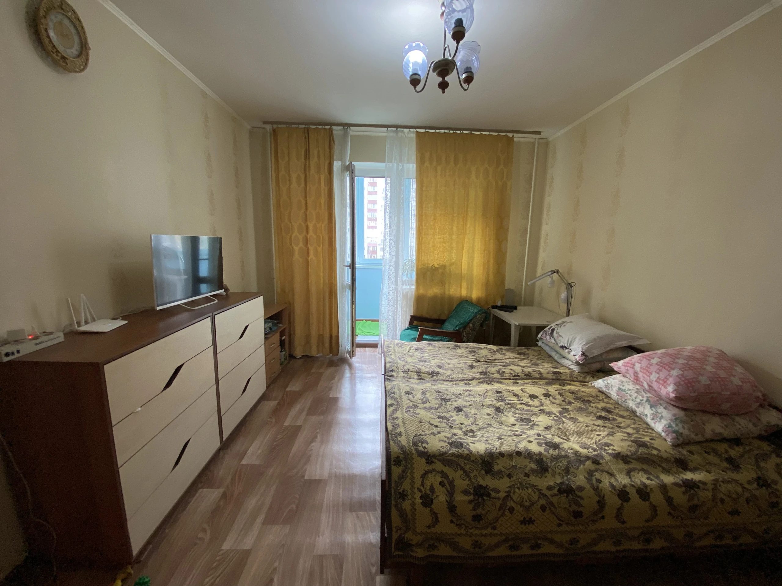 Apartments for sale 3 rooms, 69 m². 3, Trostyanetcka 3, Kyiv. 