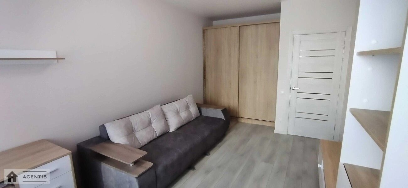 Здам квартиру 1 кімната, 38 m², 3 пов./24 поверхи. 190, Харківське 190, Київ. 