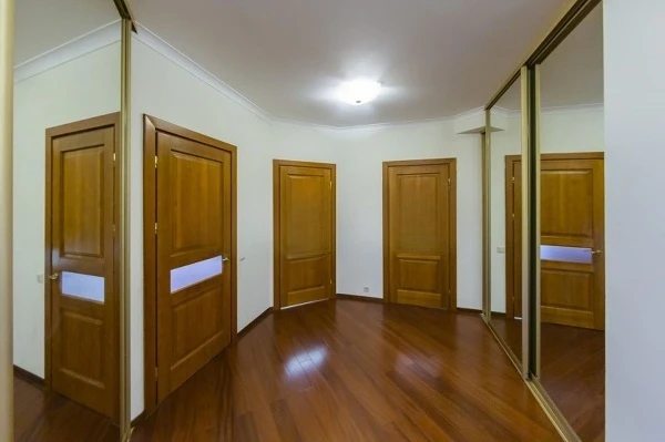 Здам квартиру 4 кімнати, 158 m², 17 пов./25 поверхів. 52, Січових Стрільців 52, Київ. 