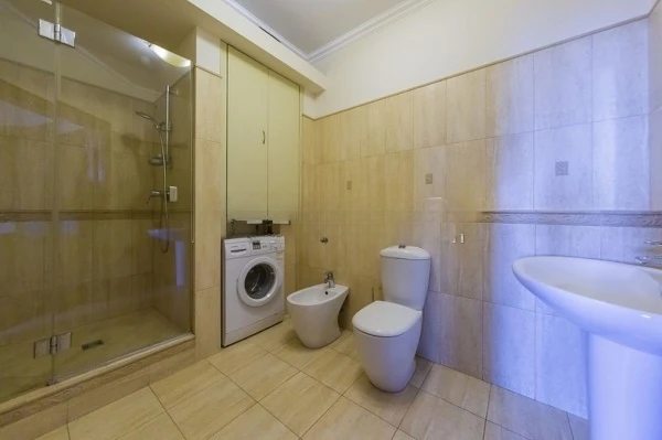 Здам квартиру 4 кімнати, 158 m², 17 пов./25 поверхів. 52, Січових Стрільців 52, Київ. 