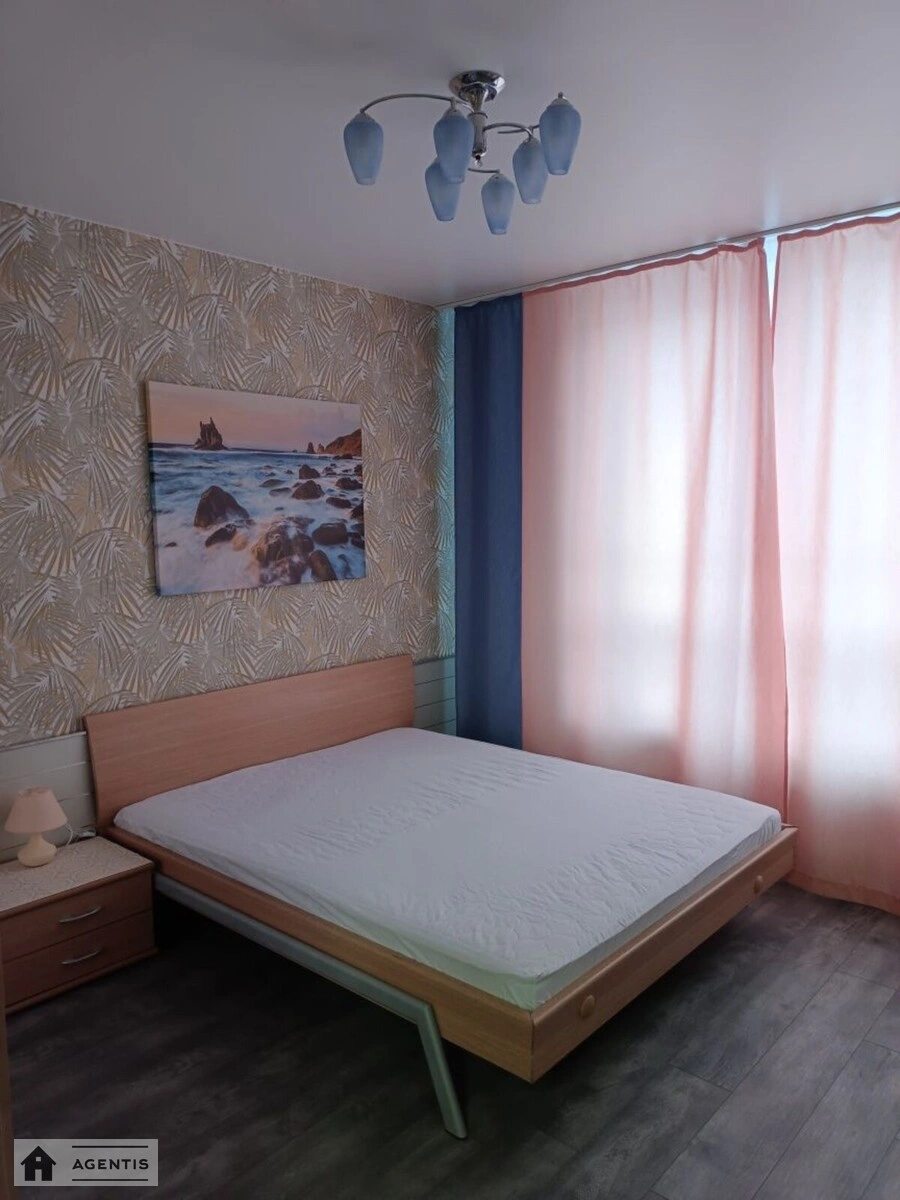 Apartment for rent 1 room, 36 m², 2nd fl./26 floors. 128, Kamyanska , Kyiv. 