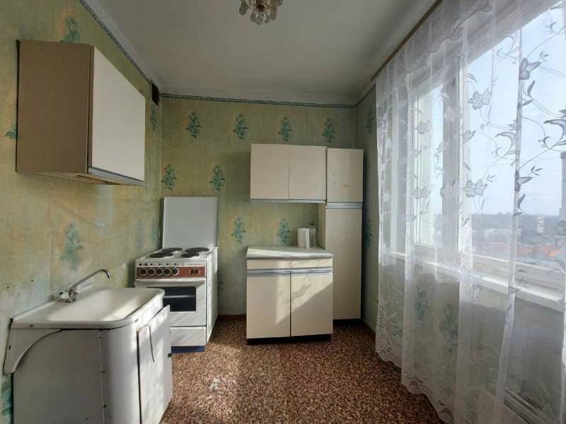 Apartments for sale. 2 rooms, 55 m², 15 floor/16 floors. 20, Sadovyy proezd, Kharkiv. 