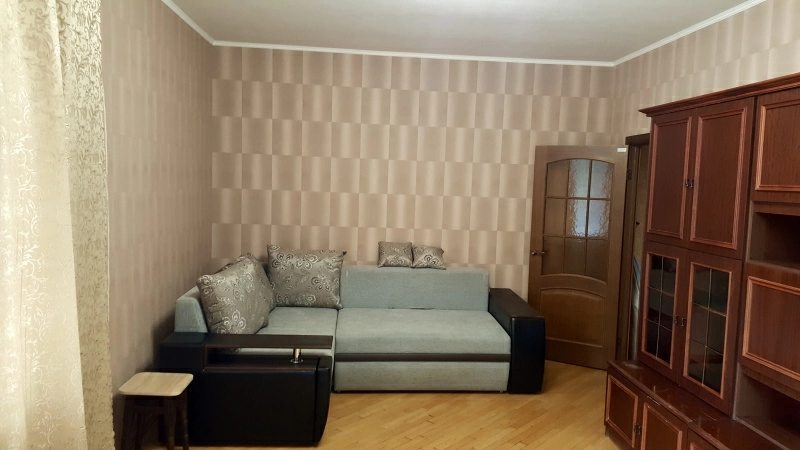 Apartment for rent. 2 rooms, 55 m², 2nd floor/5 floors. Myronosytskaya, Kharkiv. 