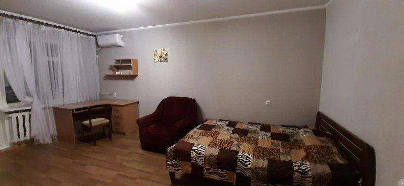 Apartment for rent. 1 room, 34 m², 5th floor/9 floors. Akademka Koroleva, Odesa. 