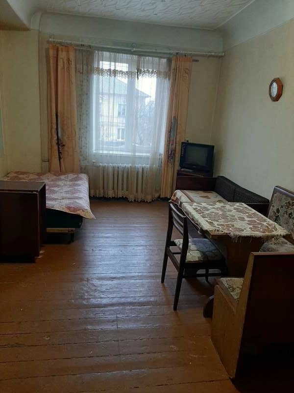 Продаж квартири. 1 room, 36 m², 2nd floor/2 floors. Доватора, Харків. 