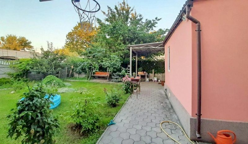 House for sale. 62 m². Korolenko, Dnipro. 