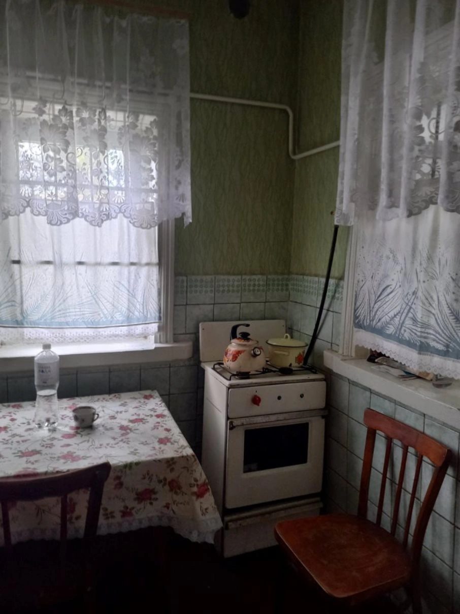 House for sale. 3 rooms, 70 m², 1 floor. Hostroluchchya. 