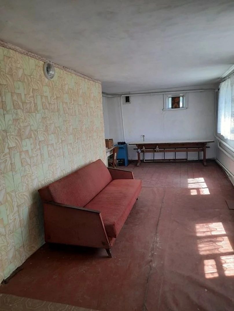 House for sale. 4 rooms, 79 m², 1 floor. Pereyaslav-Khmelnytskyy. 