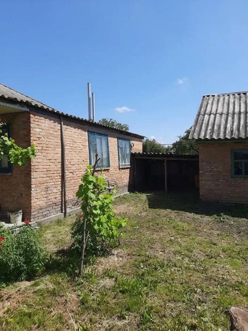 House for sale. 4 rooms, 79 m², 1 floor. Pereyaslav-Khmelnytskyy. 