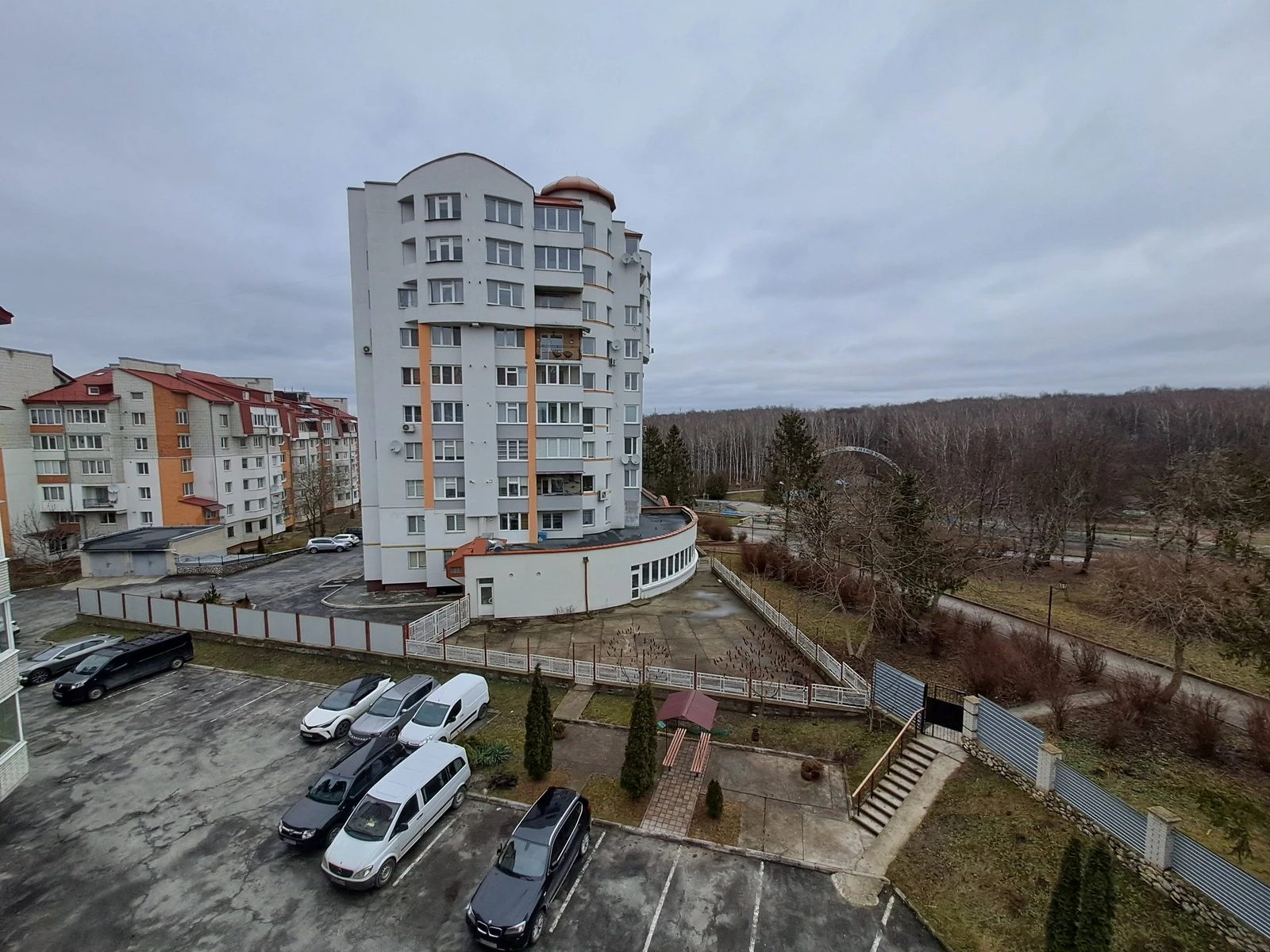 Продаж квартири 3 кімнати, 91 m², 4 пов./5 поверхів. 16, Вербицького М. вул., Тернопіль. 