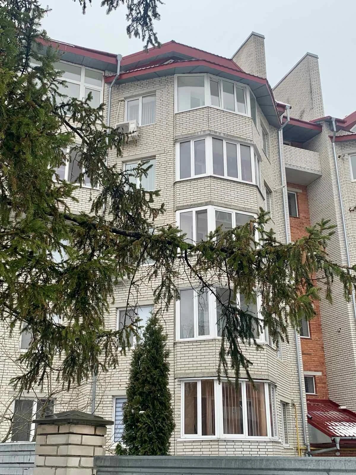 Продаж квартири 3 кімнати, 91 m², 4 пов./5 поверхів. 16, Вербицького М. вул., Тернопіль. 