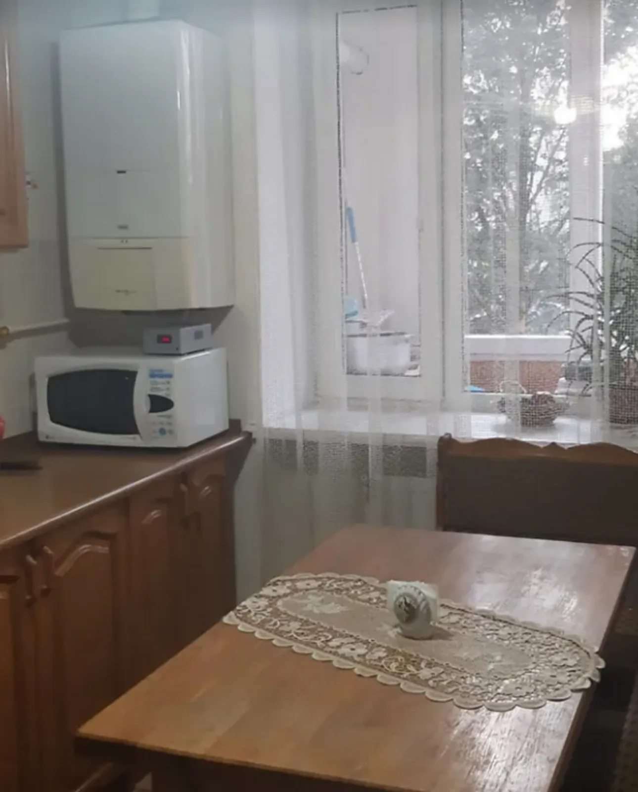 Apartments for sale. 4 rooms, 75 m², 2nd floor/9 floors. Bam, Ternopil. 