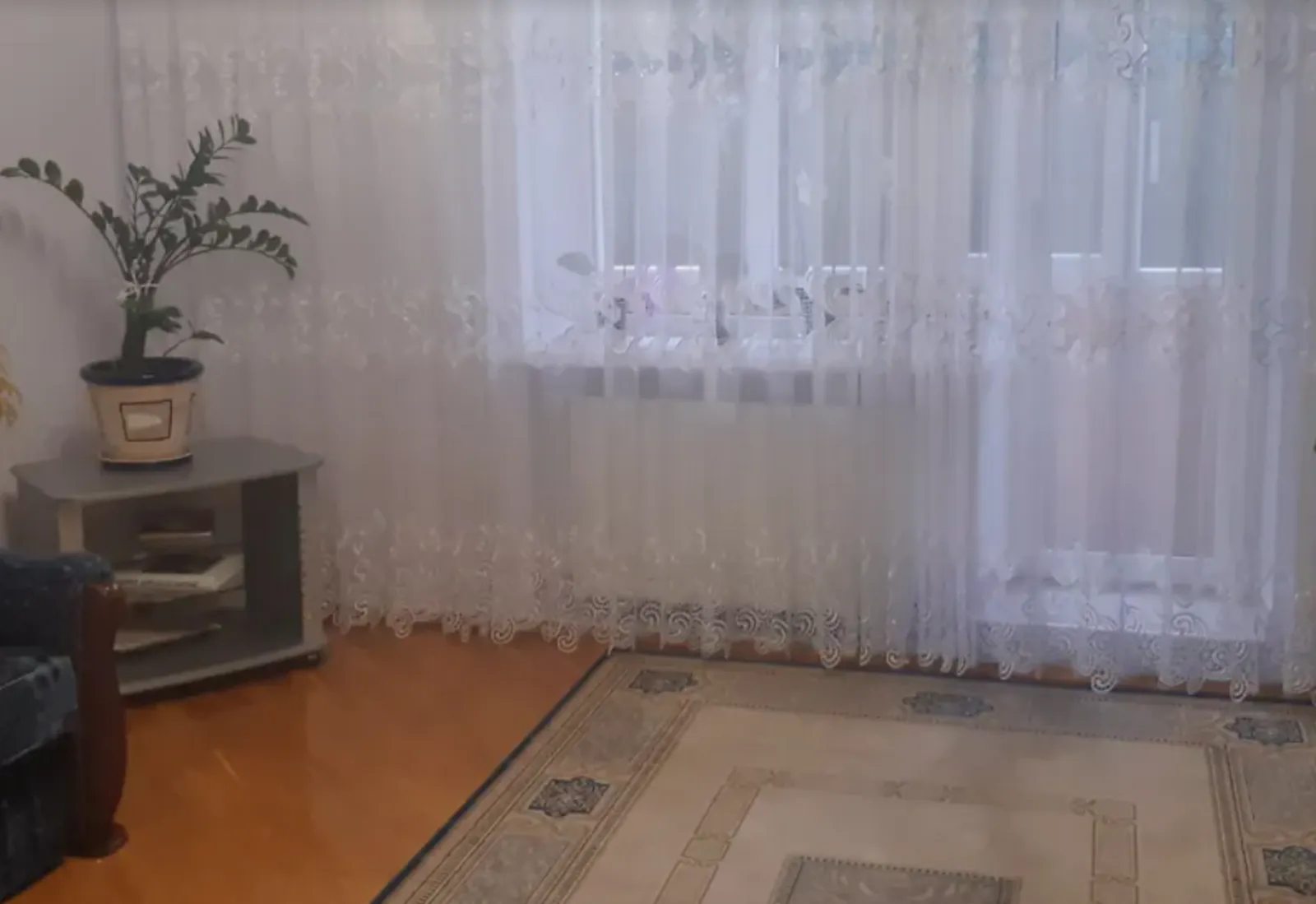 Apartments for sale. 4 rooms, 75 m², 2nd floor/9 floors. Bam, Ternopil. 