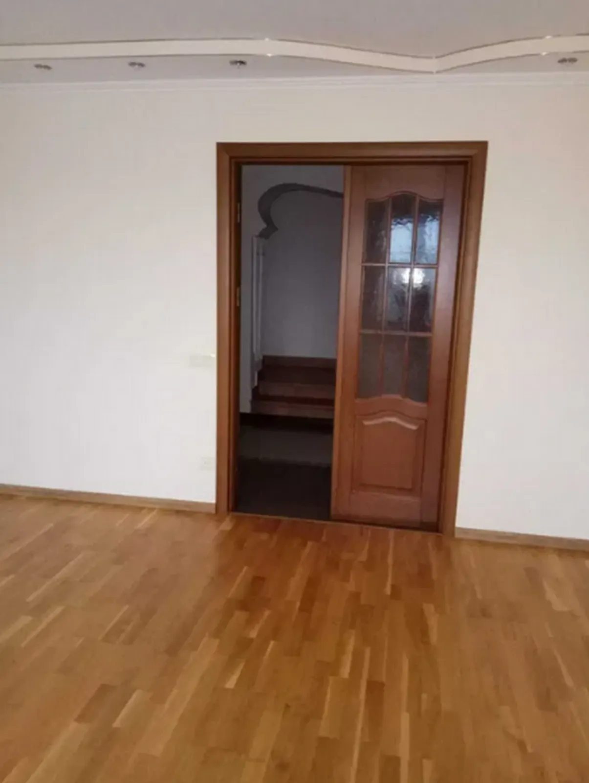 Apartments for sale. 3 rooms, 92 m², 5th floor/7 floors. Tsentr, Ternopil. 