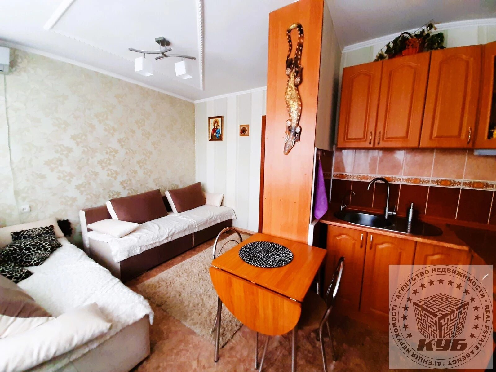 Продаж квартири. 1 room, 24 m², 6th floor/9 floors. 81, Верховинна 81, Київ. 