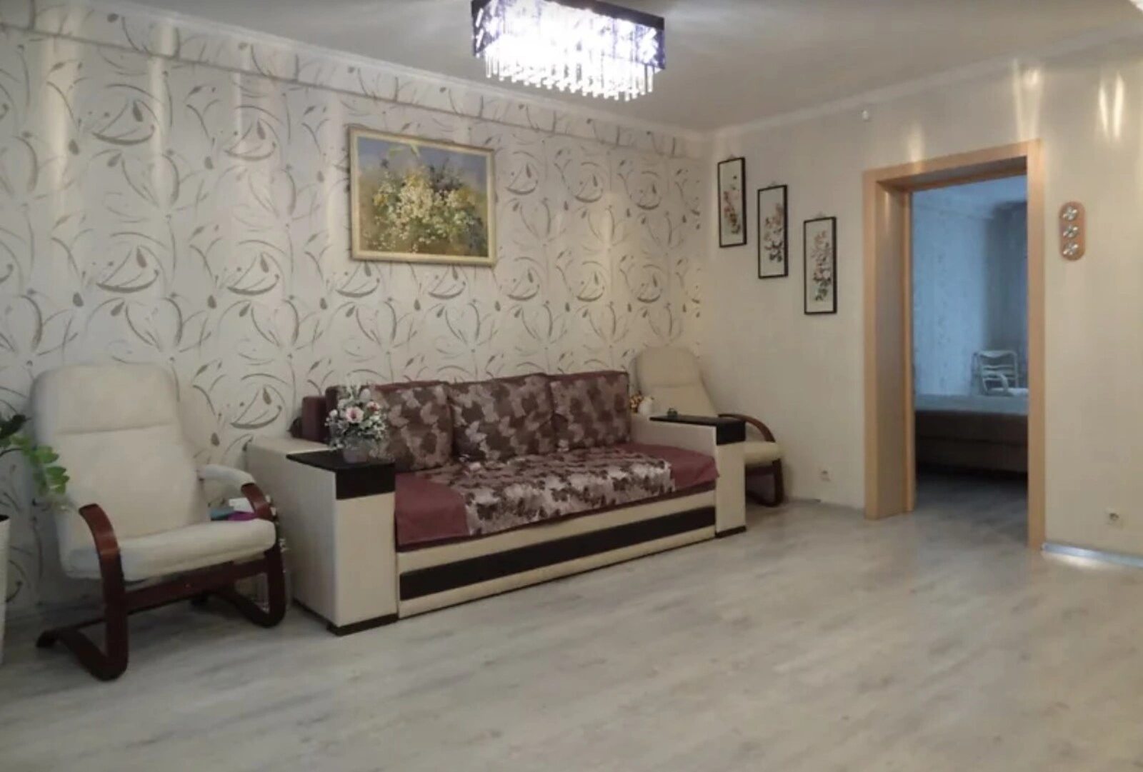 Продаж квартири. 2 rooms, 47 m², 2nd floor/6 floors. 13, Білоруська 13, Київ. 