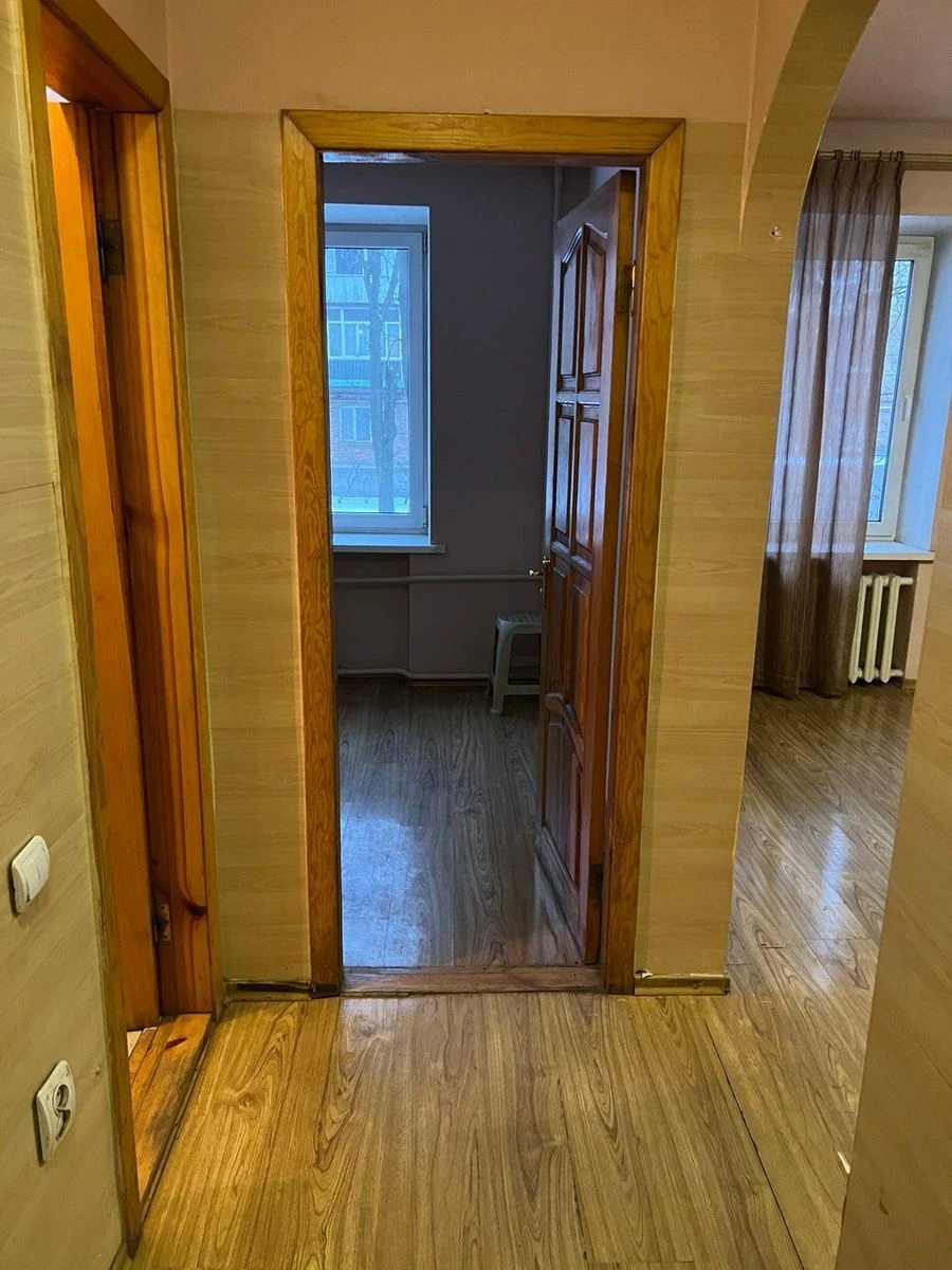 Продаж квартири. 1 room, 38 m², 2nd floor/6 floors. 8, Ольжича 8, Київ. 