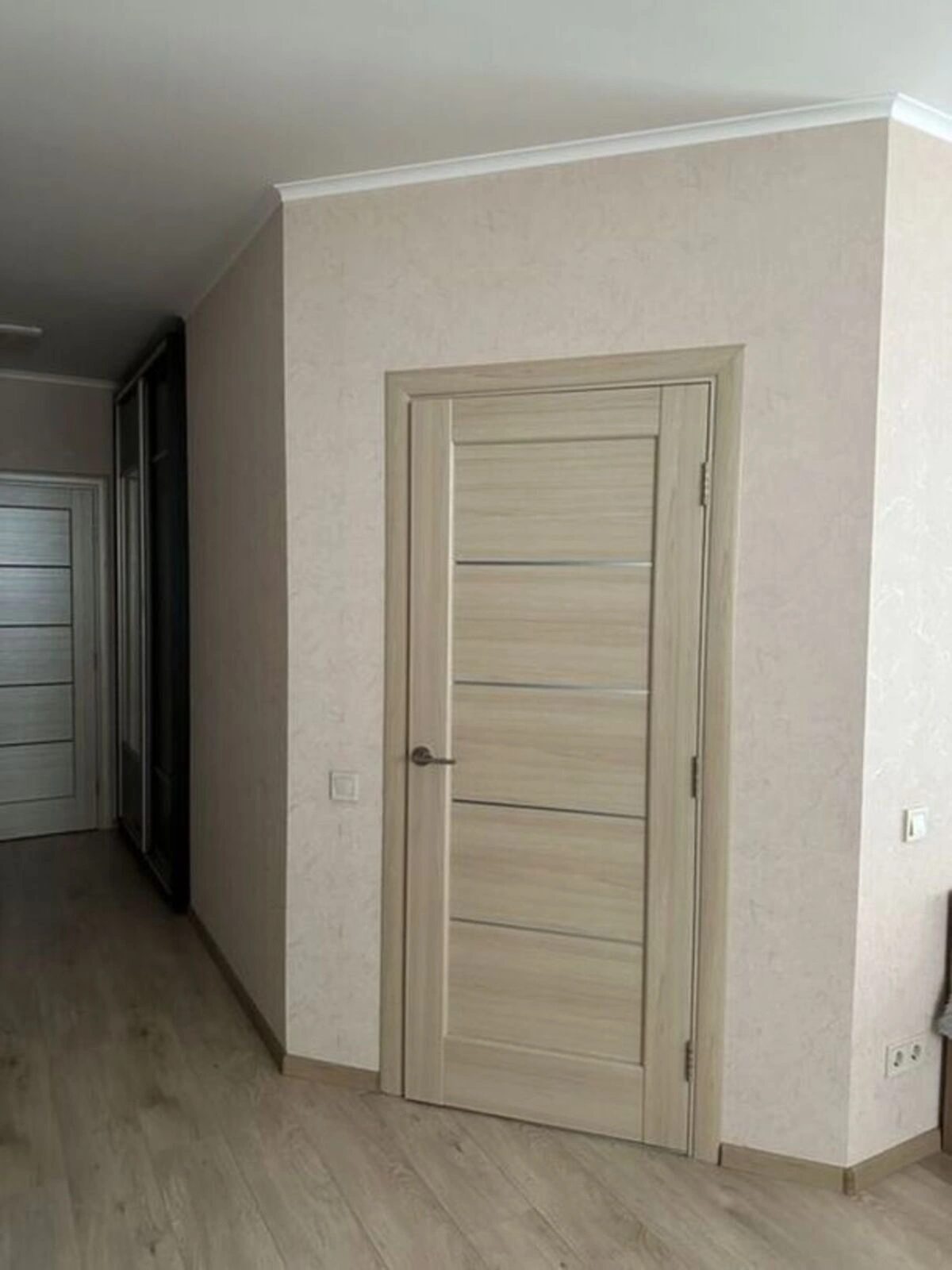 Продаж квартири. 1 room, 39 m², 5th floor/5 floors. 6, Єдності , Крюківщина. 
