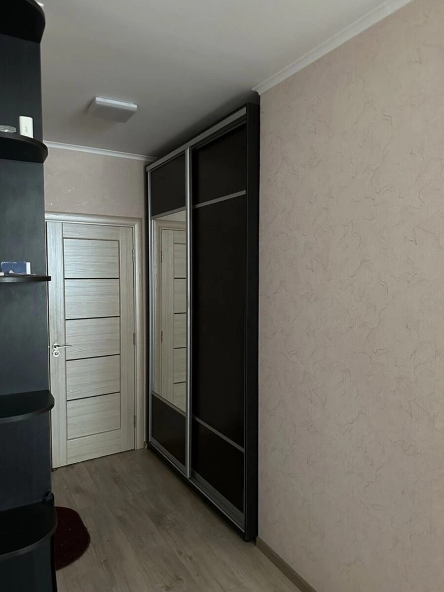 Продаж квартири. 1 room, 39 m², 5th floor/5 floors. 4, Єдності , Крюківщина. 