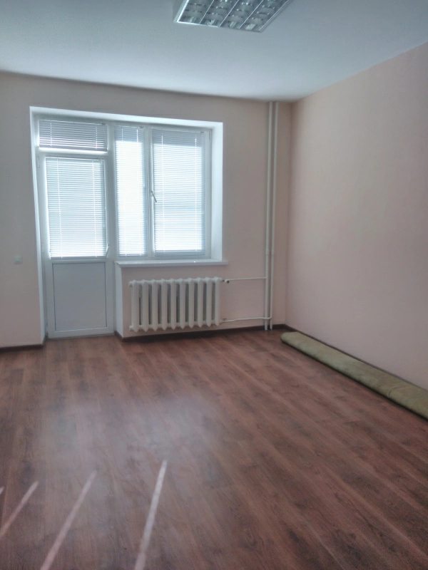 Office for rent. 100 m², 3rd floor/18 floors. 12, Bazhana Mykoly 12, Kyiv. 