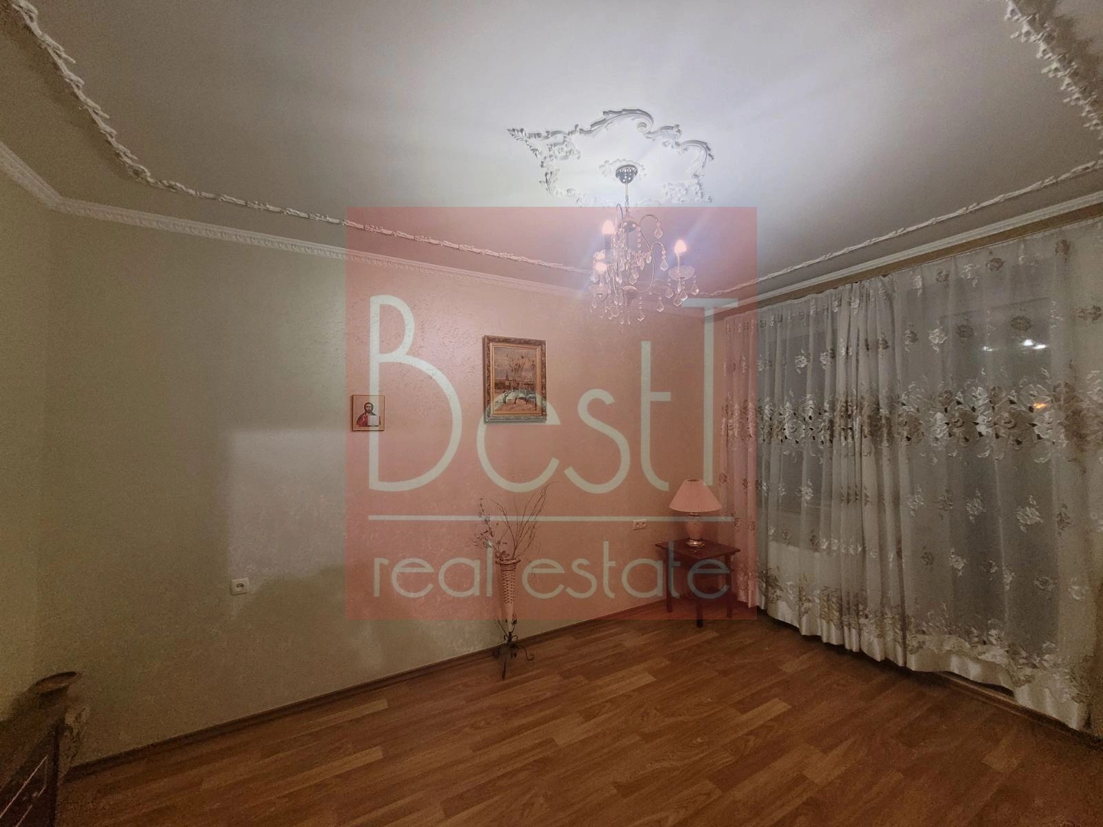 Продаж квартири. 2 rooms, 70 m², 3rd floor/11 floors. 24, Королева Академика , Одеса. 