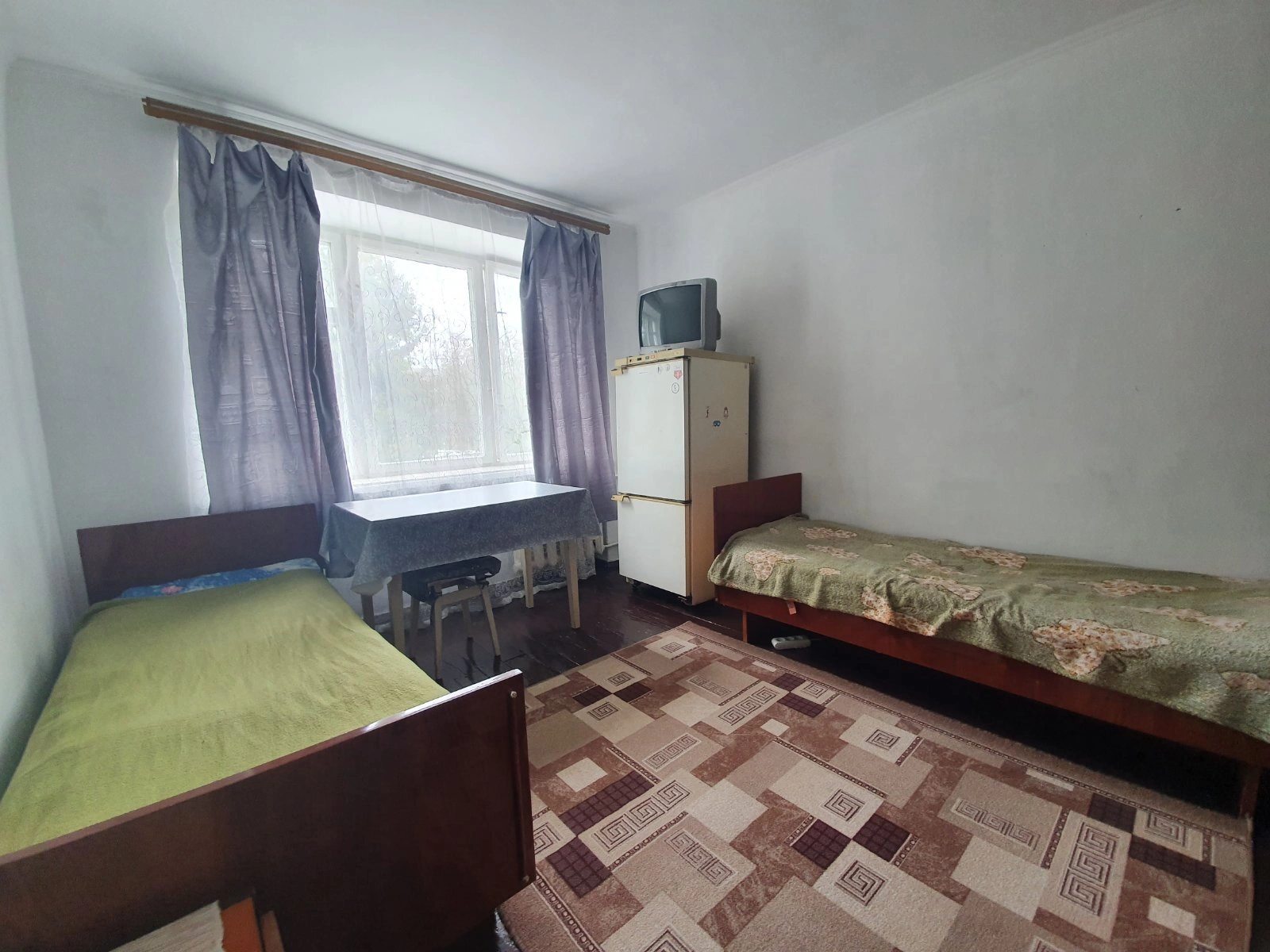 Room for rent for a long time. 1 room, 13 m², 3rd floor/4 floors. Bandery S. vul., Ternopil. 
