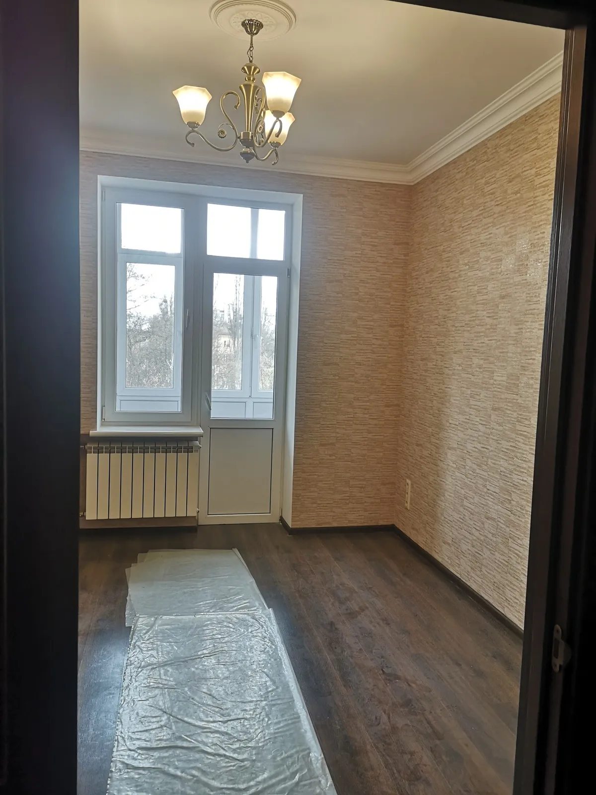 Apartments for sale. 4 rooms, 95 m², 4th floor/5 floors. 3, Iskrivska 3, Kyiv. 
