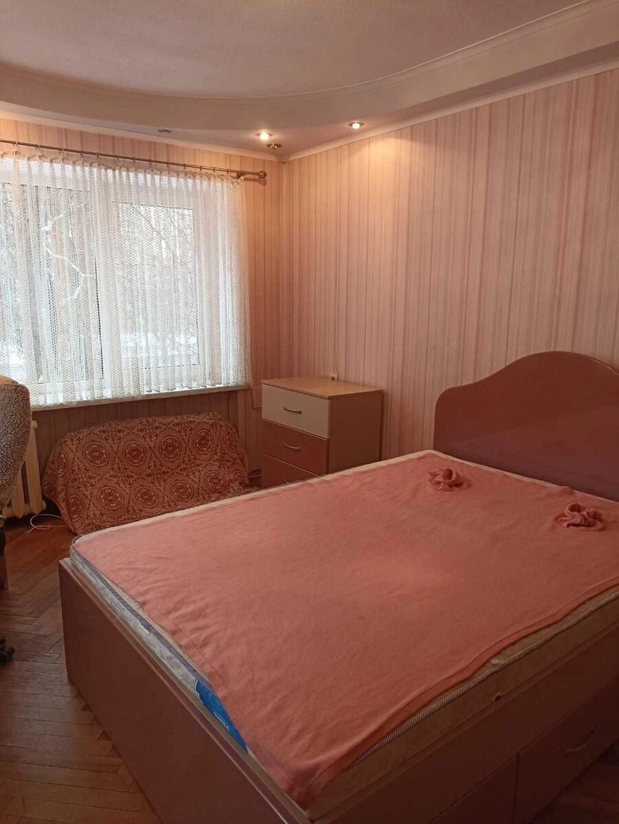 Продаж квартири. 2 rooms, 46 m², 2nd floor/5 floors. 15, Метрологічна 15, Київ. 