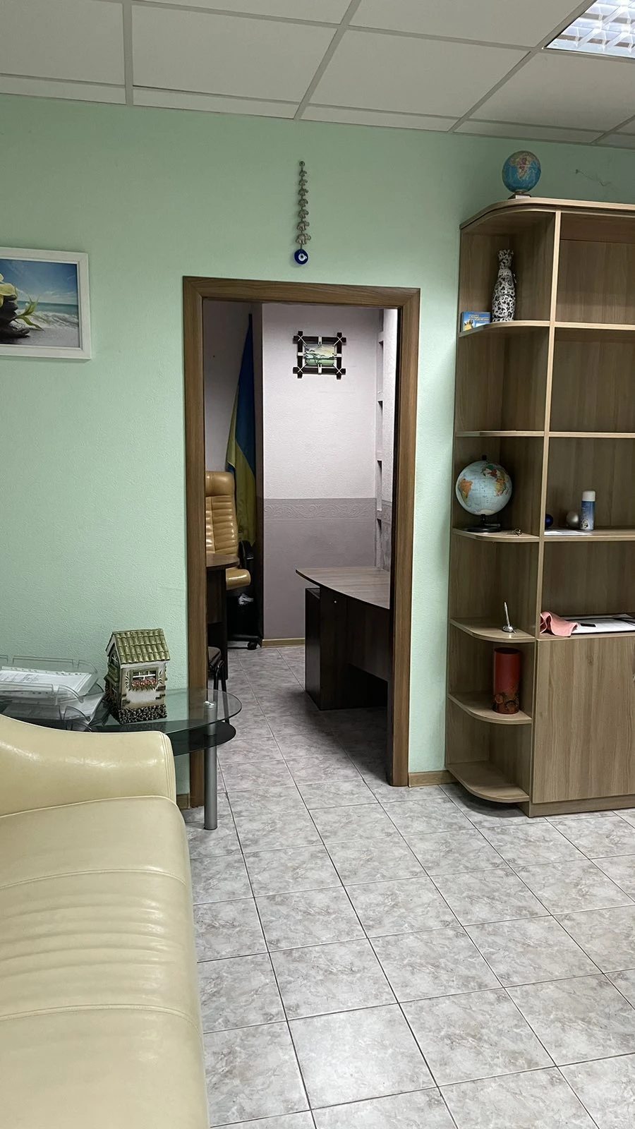Продаж квартиры. 3 комнаты, 49 m², 1 этаж/2 этажа. Академгородок, Киев. 