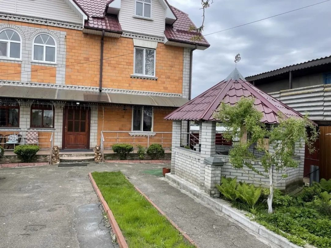 House for sale. 6 rooms, 177 m², 2 floors. Ivankiv. 