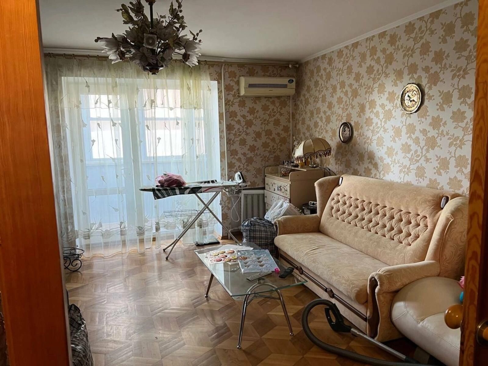 Продаж квартири. 4 кімнати, 82 m², 5 поверх/9 поверхів. 142, Люстдорфская Дорога , Одеса. 