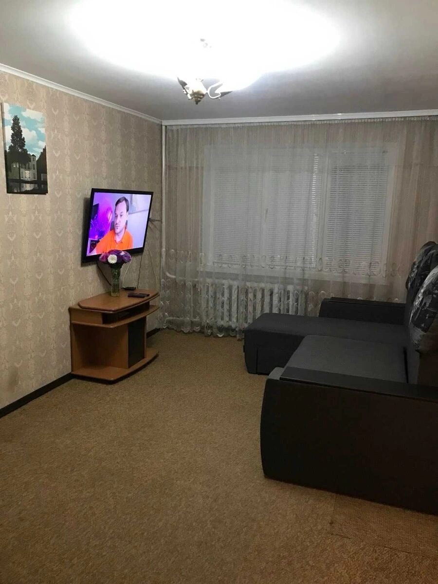 Apartments for sale. 1 room, 36 m², 1st floor/16 floors. 18, Hlushkova prosp., Kyiv. 