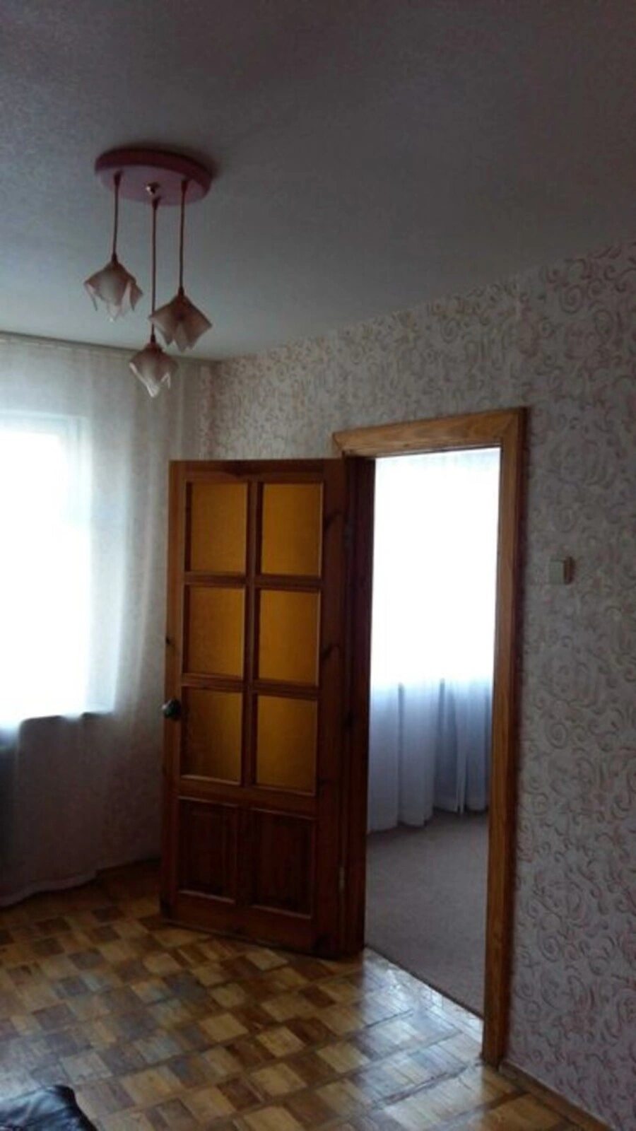 Продаж квартири. 2 rooms, 44 m², 1st floor/5 floors. 4, Чумака , Київ. 