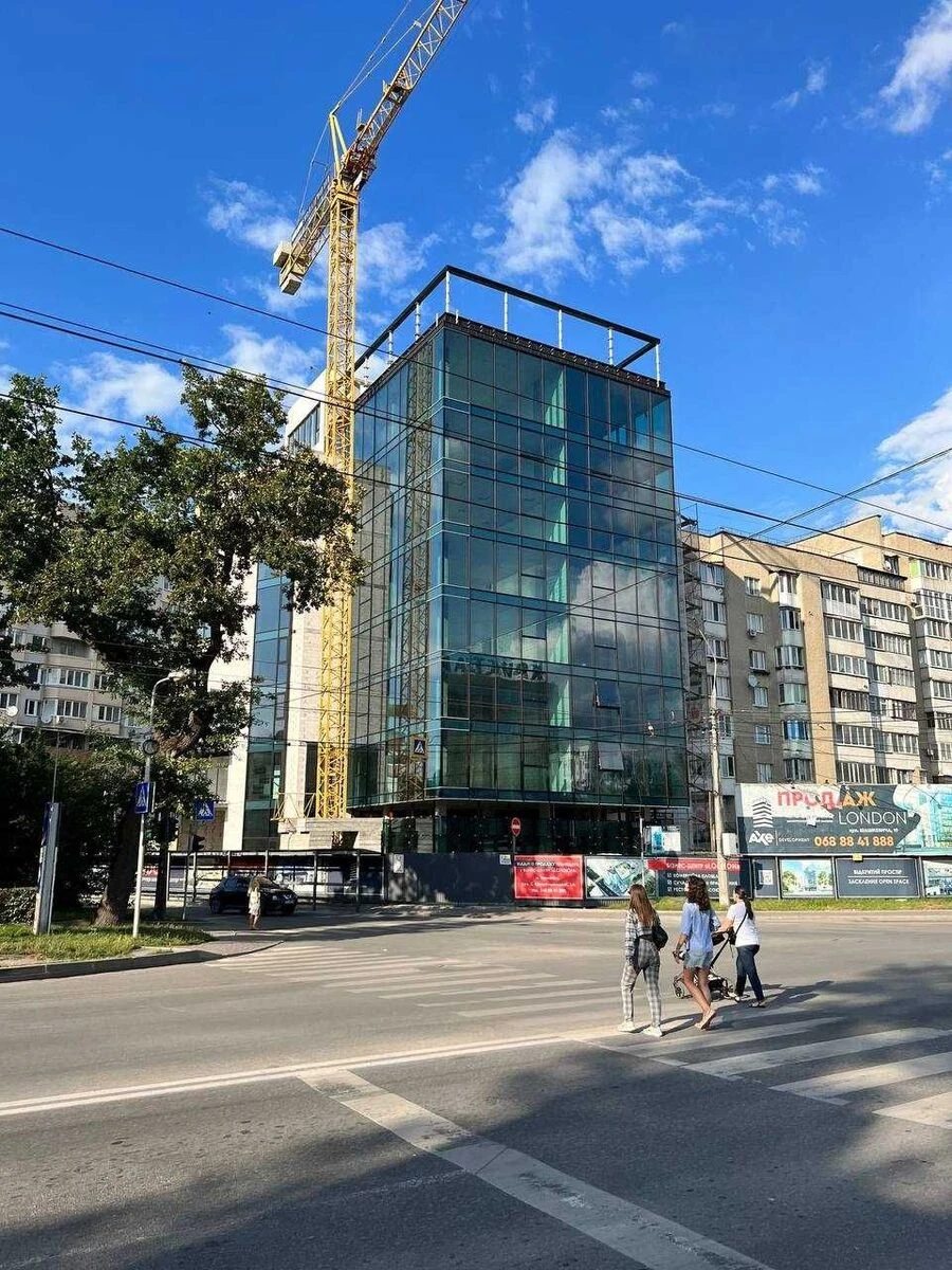 Продам нерухомість під комерцію. 96 m², 7th floor/8 floors. Центр, Тернопіль. 