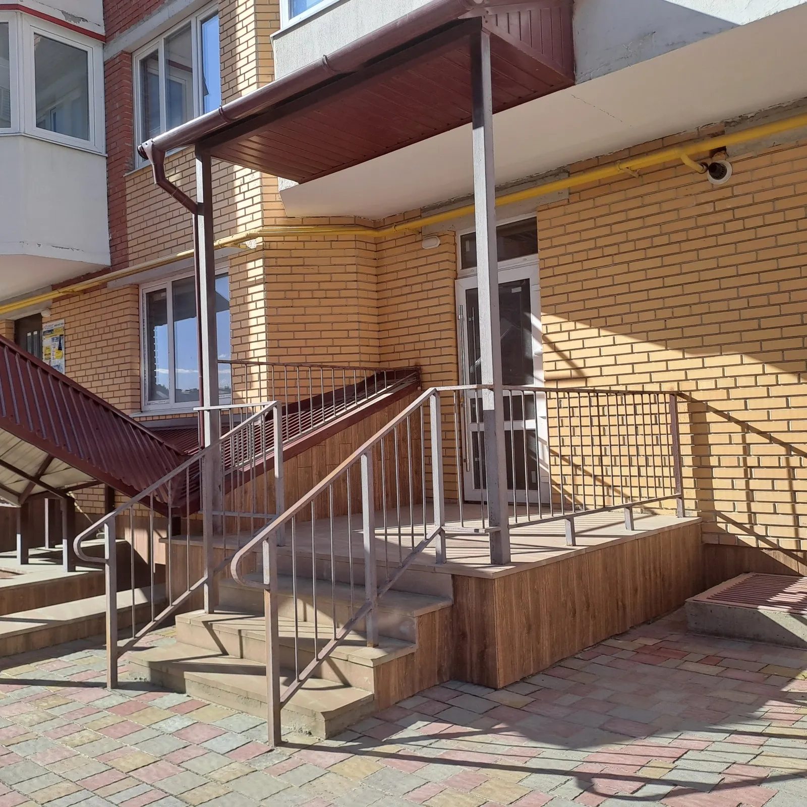 Продам нерухомість під комерцію 445 m², 1 пов./9 поверхів. 7, Галицька вул., Тернопіль. 