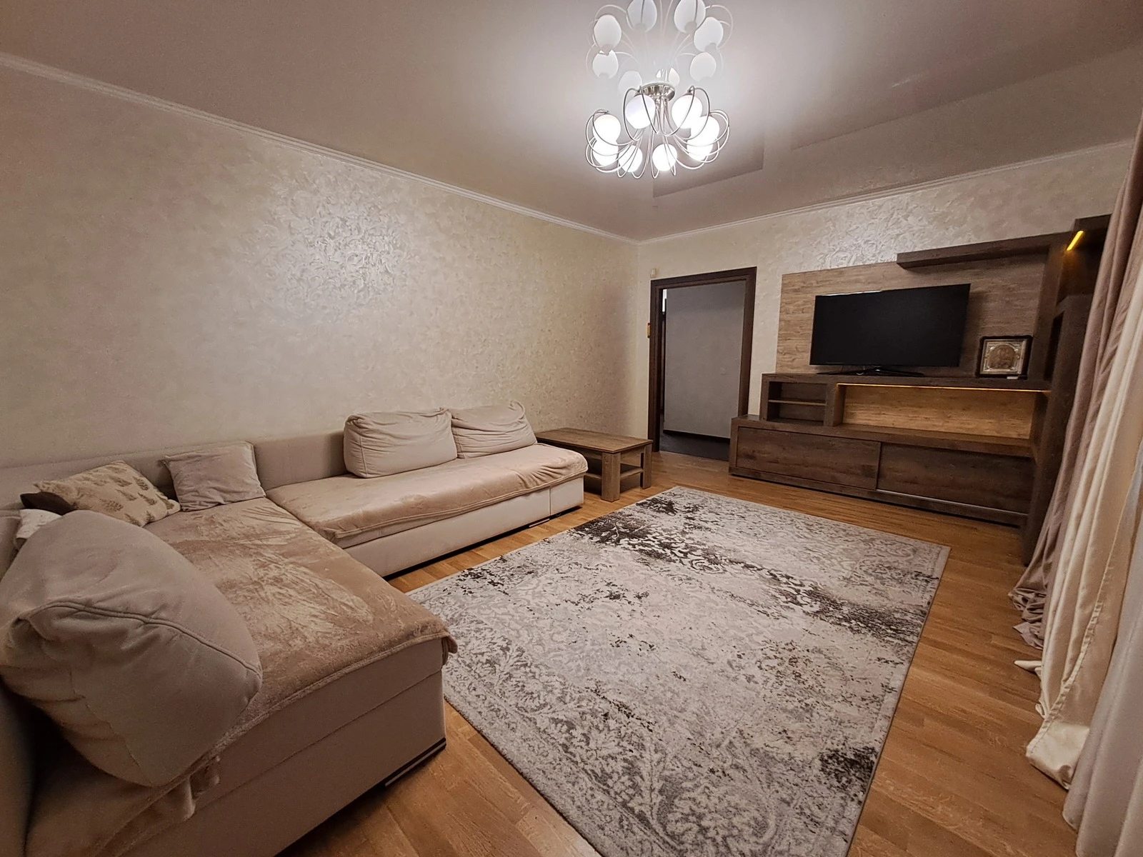 Apartments for sale. 3 rooms, 105 m², 5th floor/6 floors. 35, Bandery S. vul., Ternopil. 