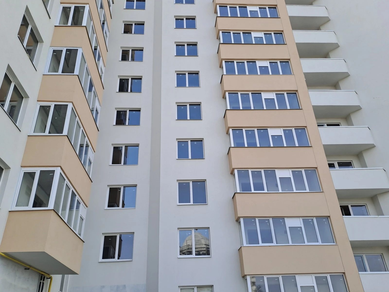 Продаж квартири 1 кімната, 495 m², 4 пов./10 поверхів. Довженка О. вул., Тернопіль. 