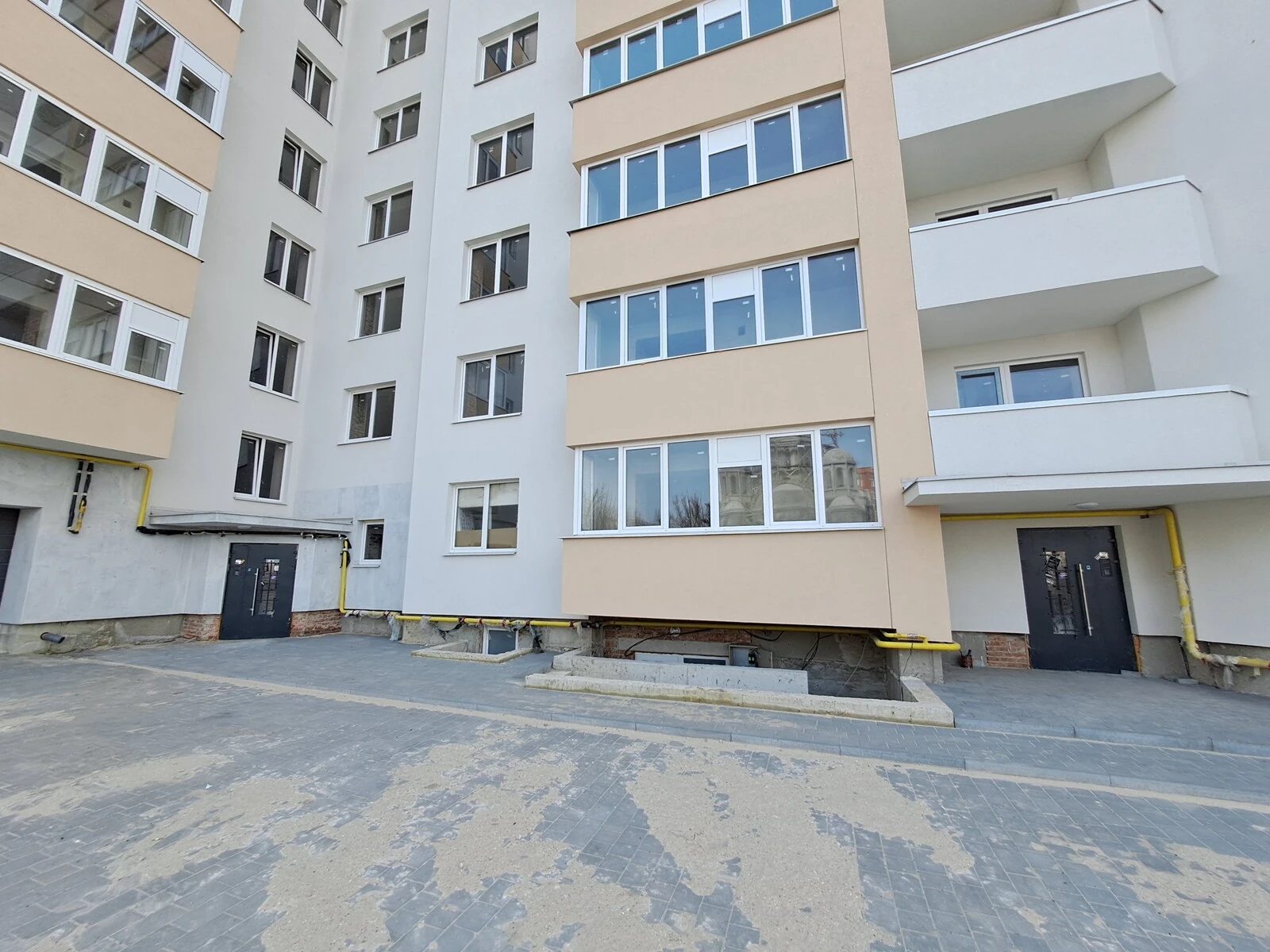 Apartments for sale. 1 room, 49 m², 4th floor/10 floors. Dovzhenka O. vul., Ternopil. 