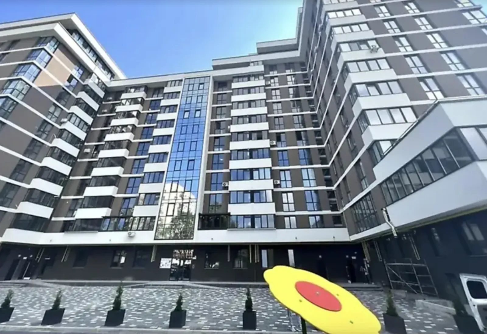 Продаж квартири. 3 rooms, 103 m², 2nd floor/10 floors. Дружба, Тернопіль. 