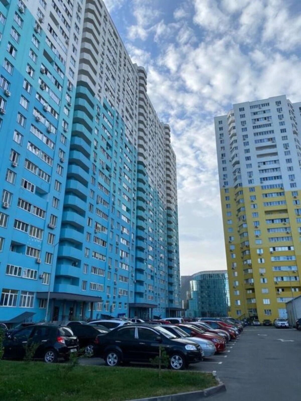 Продаж квартири. 2 rooms, 45 m², 24 floor/25 floors. 24, Приміська вул., Новоселки. 