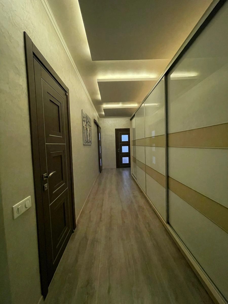 Apartments for sale. 2 rooms, 103 m², 13 floor/20 floors. 48, Lomonosova 48, Kyiv. 